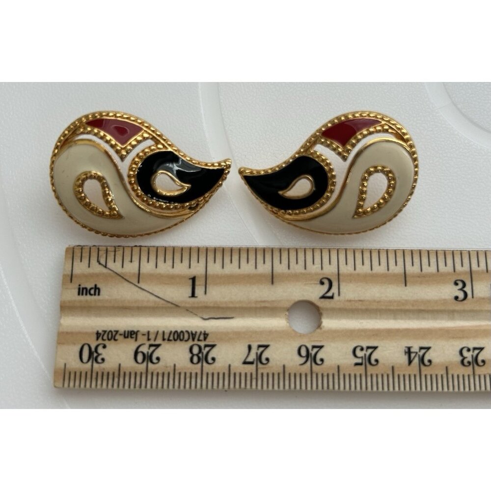 1980s Earrings Pierced Red Cream Black Enamel on Gold Paisley Shaped Valley Girl - Picture 7 of 7